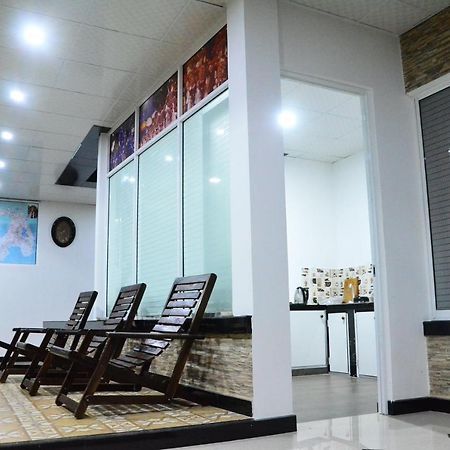 Kandyan Feel Free Homestay Bagian luar foto
