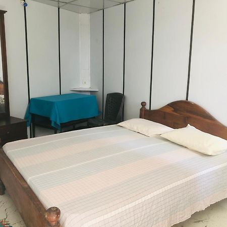 Kandyan Feel Free Homestay Bagian luar foto