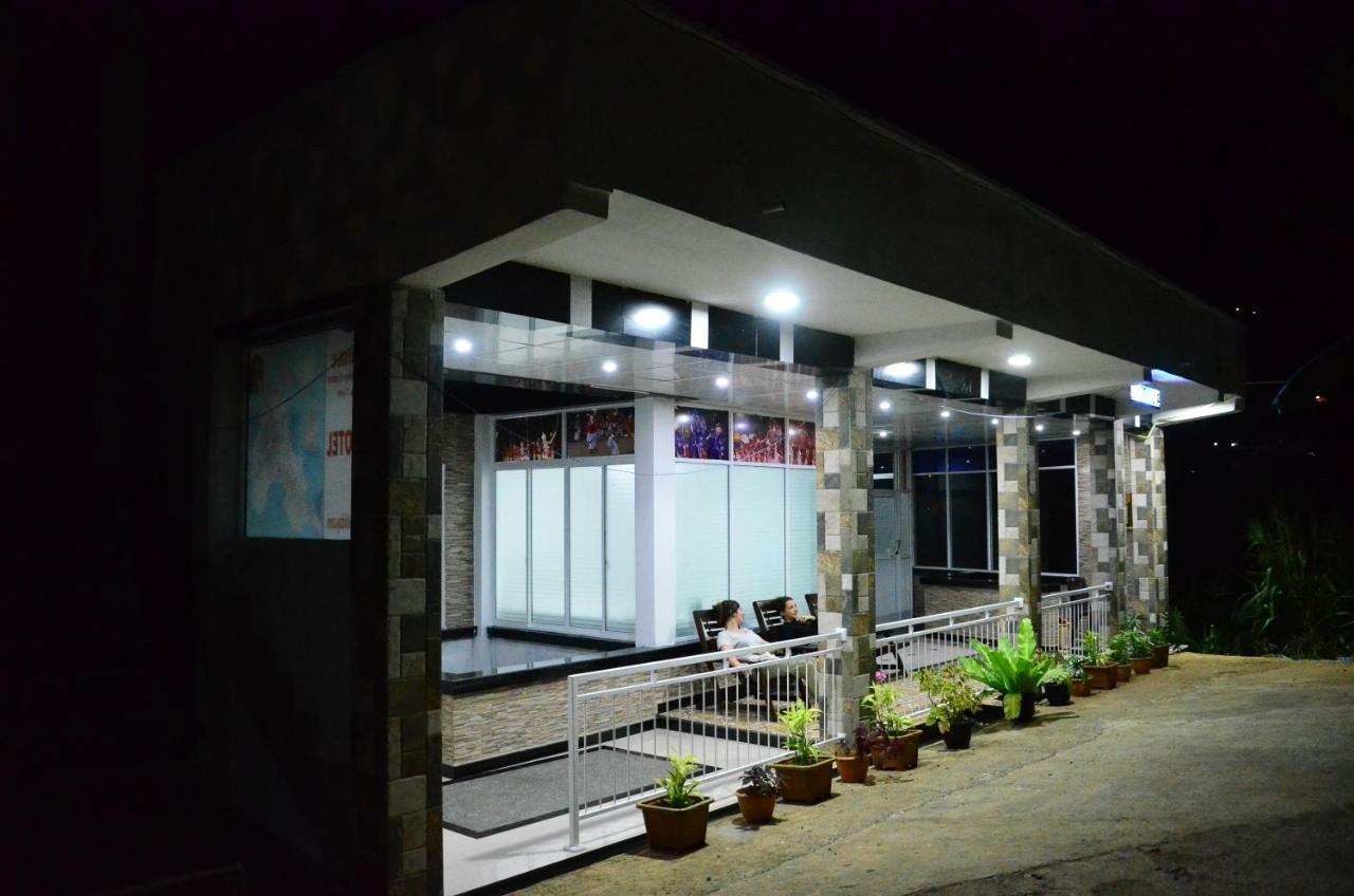 Kandyan Feel Free Homestay Bagian luar foto