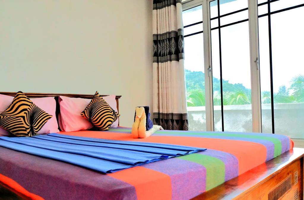 Kandyan Feel Free Homestay Bagian luar foto