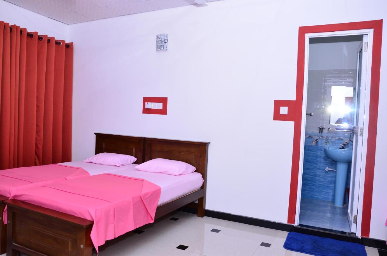 Kandyan Feel Free Homestay Bagian luar foto
