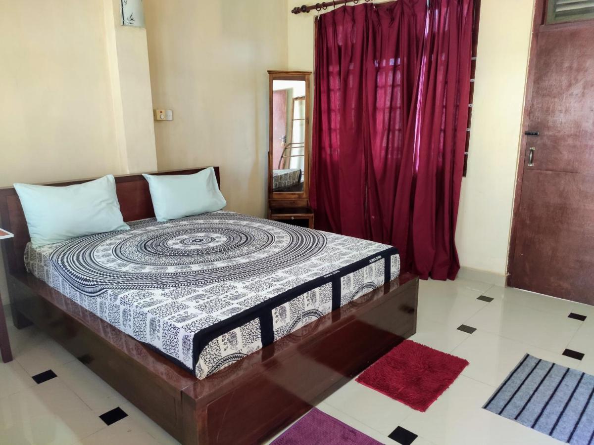 Kandyan Feel Free Homestay Bagian luar foto