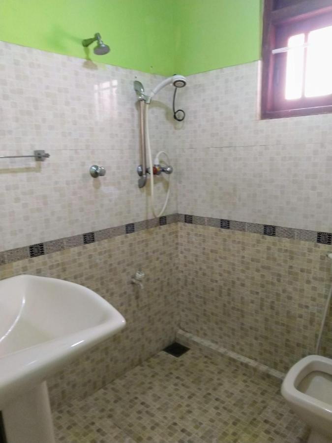 Kandyan Feel Free Homestay Bagian luar foto