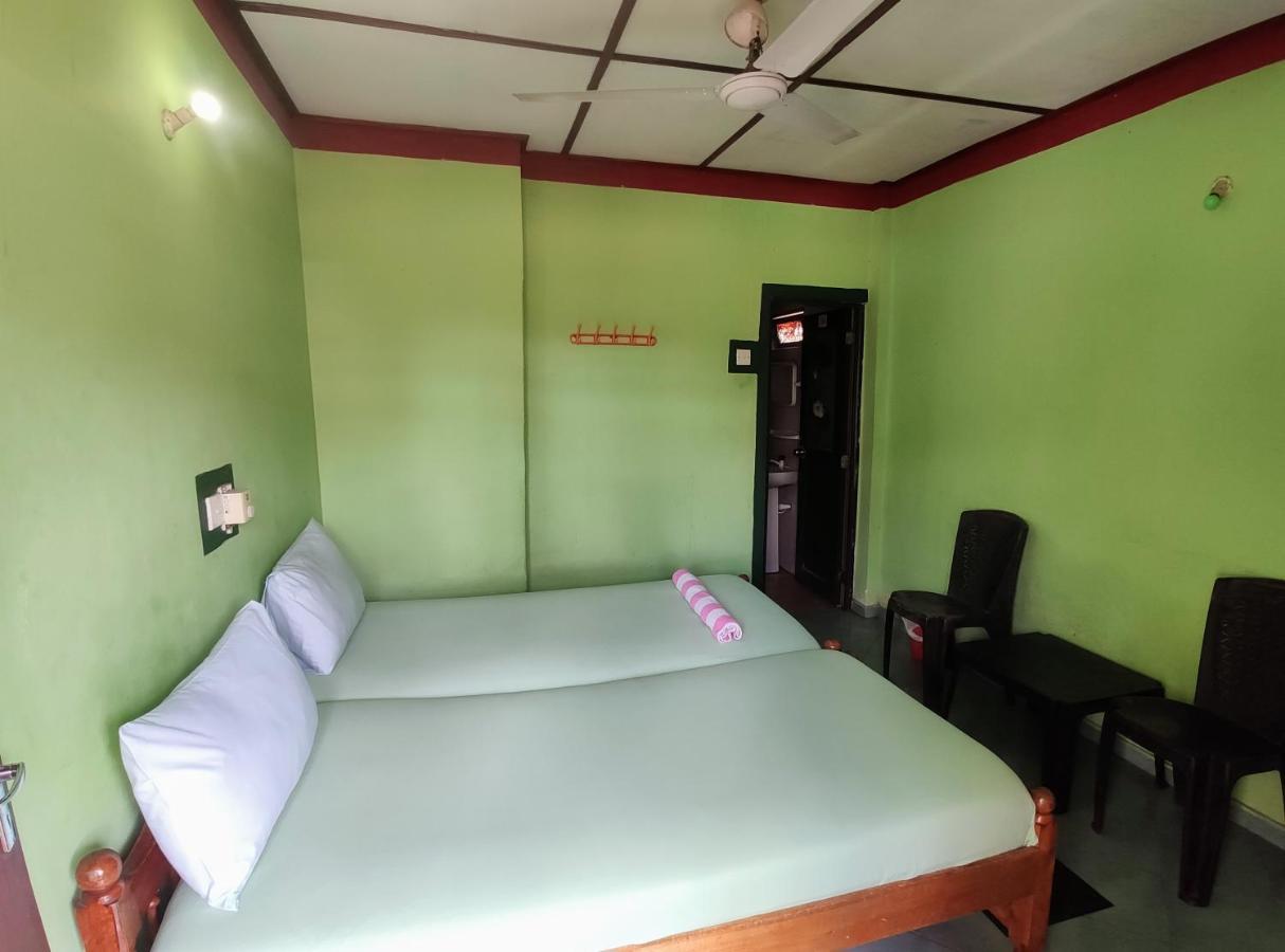 Kandyan Feel Free Homestay Bagian luar foto