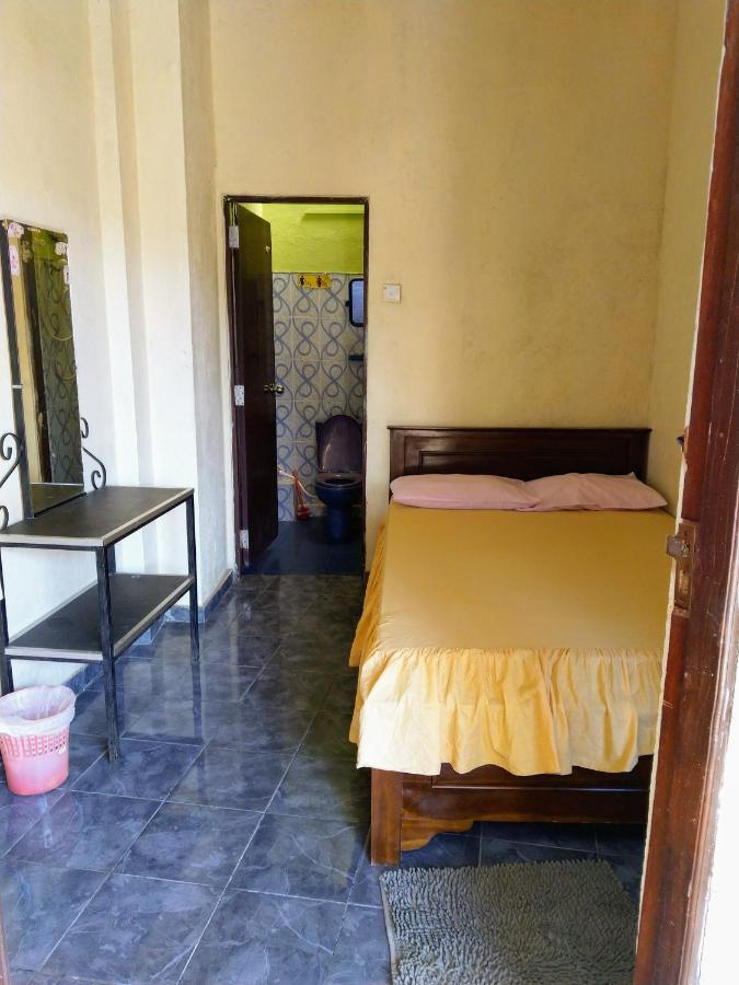 Kandyan Feel Free Homestay Bagian luar foto