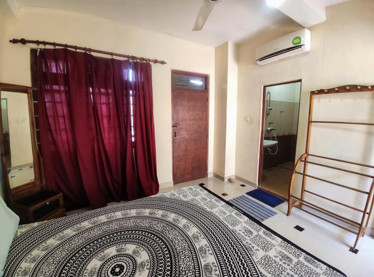 Kandyan Feel Free Homestay Bagian luar foto